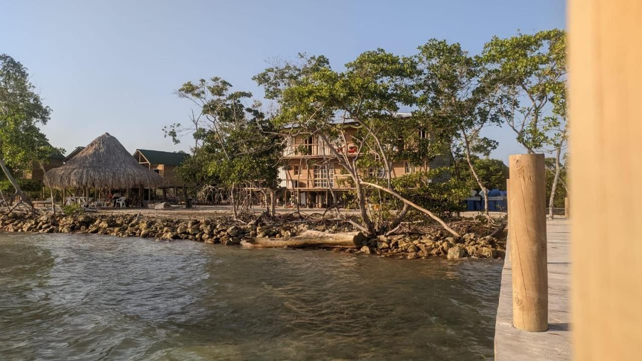 Hostel Villa Luz Beach Tintipan Island Buitenkant foto