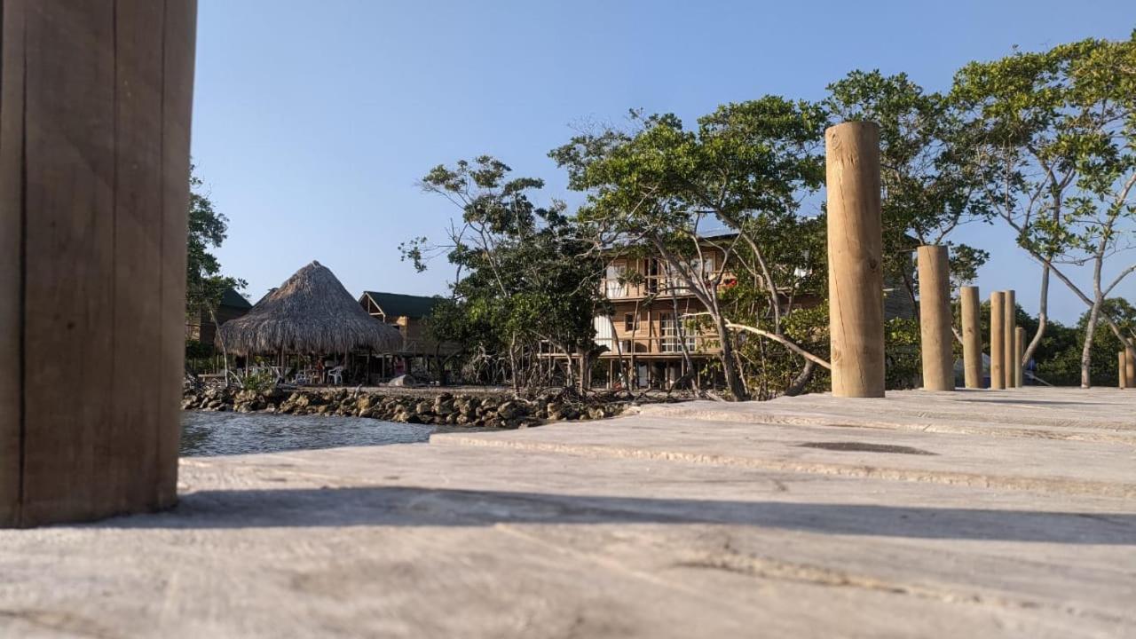 Hostel Villa Luz Beach Tintipan Island Buitenkant foto