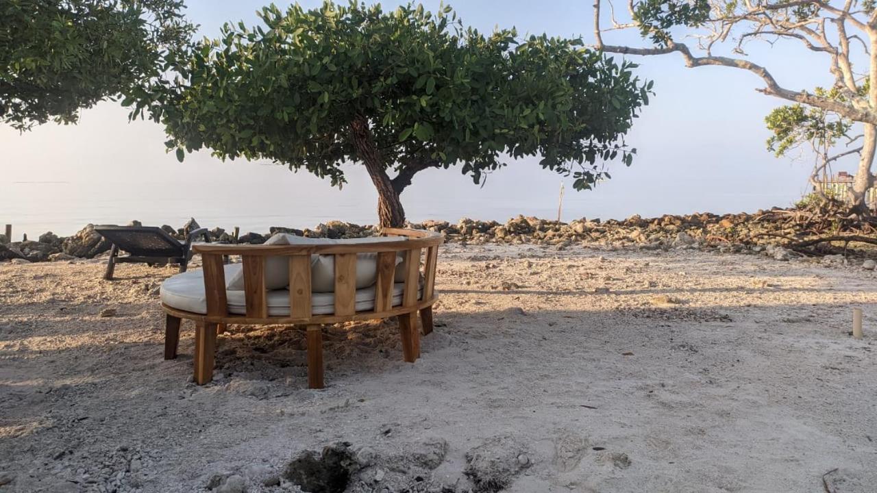 Hostel Villa Luz Beach Tintipan Island Buitenkant foto